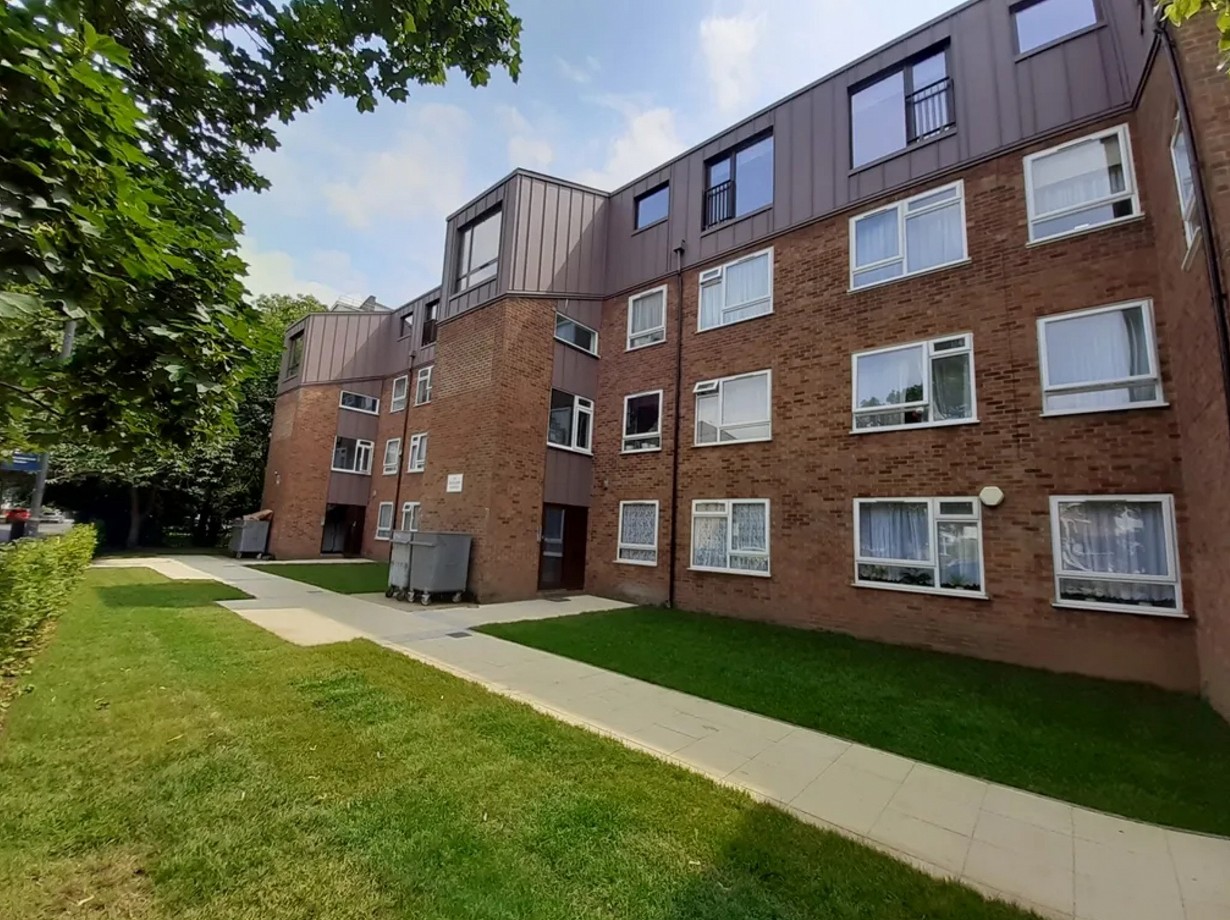 Tottenham Flats Thomas Carter Ltd Builders and Developers